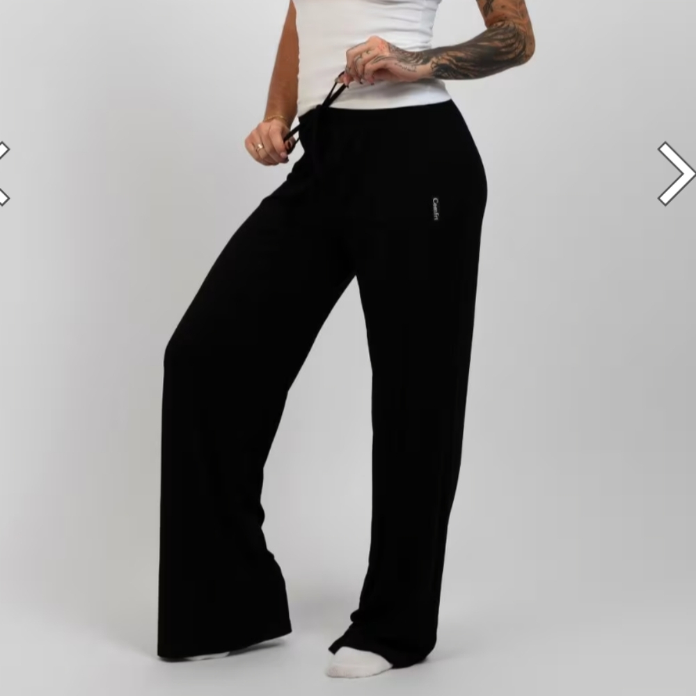 Women's Black Wide-Leg Pants